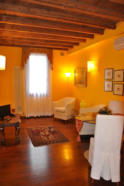 Piazza Nova Guest House Ferrara Room photo