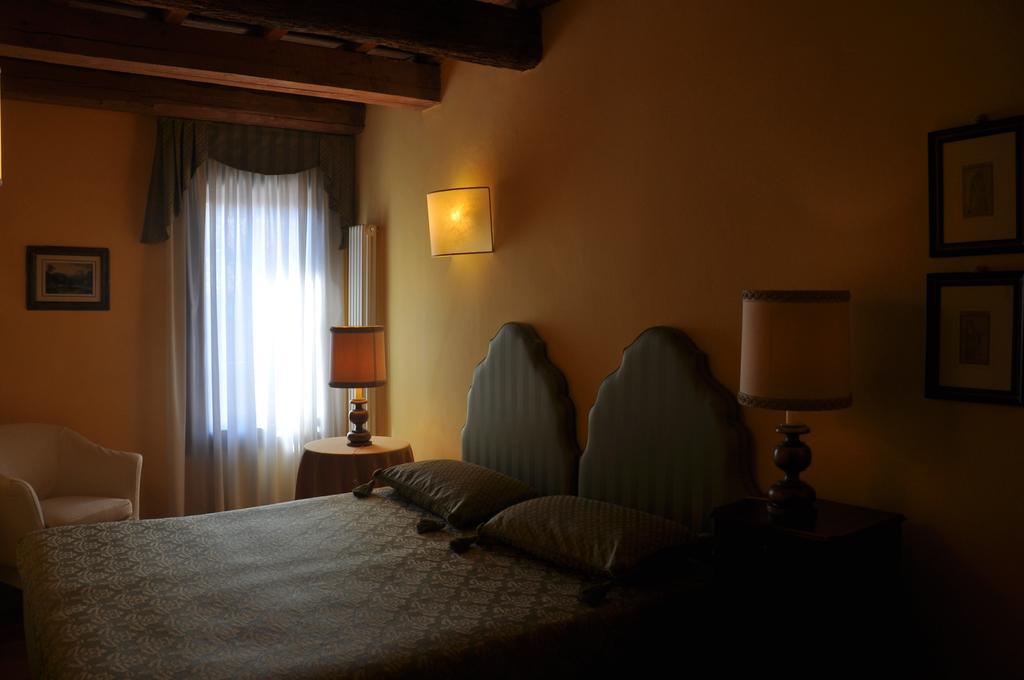Piazza Nova Guest House Ferrara Room photo